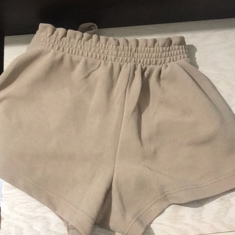 Shorts - Picture 2 of 4